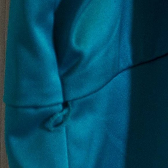 Dress - Picture 4 of 6